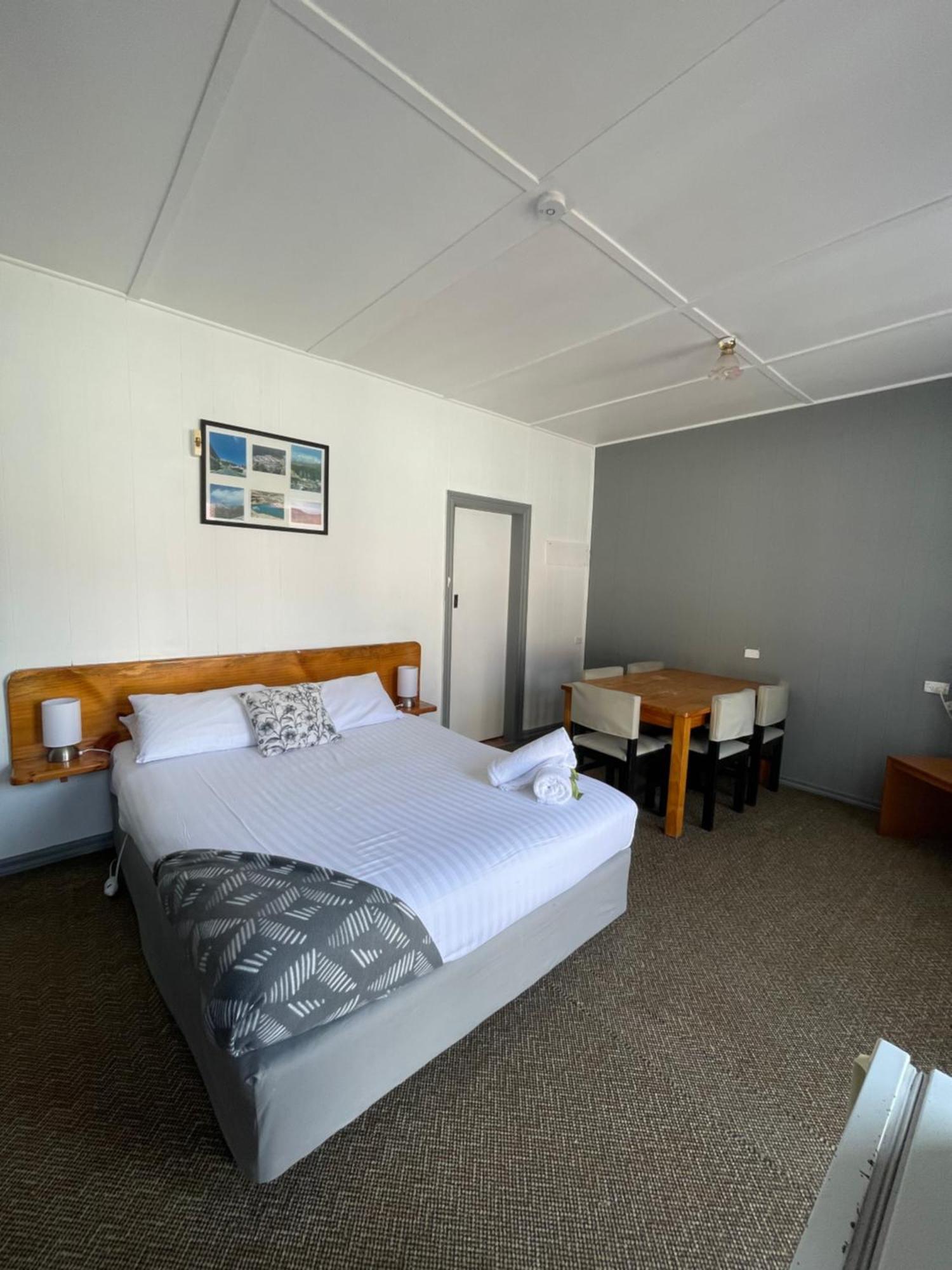 Mountain View Motel Queenstown Extérieur photo